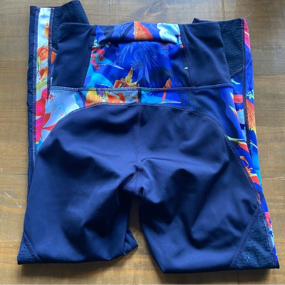 Athleta High Rise Tropical Precision 7/8 Tight-Navy Blue/Floral-Size XXS - Picture 6 of 12